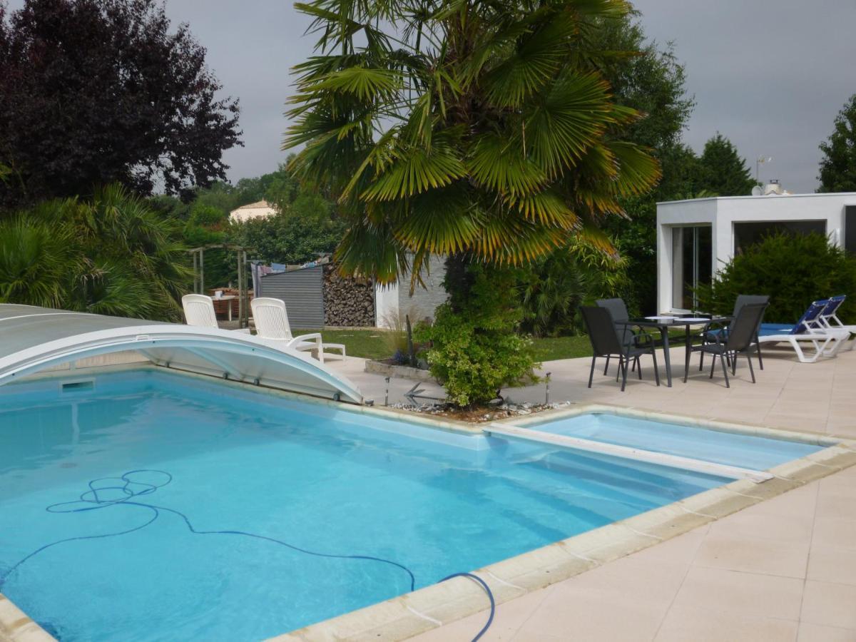 L'Eden Naturiste Spas Challans Zewnętrze zdjęcie
